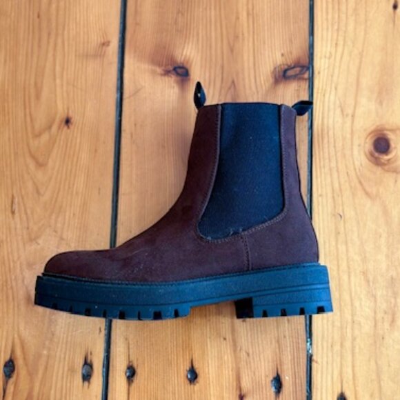 Women's Chelsea Brown Sincerely Jules Boots in Nubuck, Size 7 - Picture 11 of 11